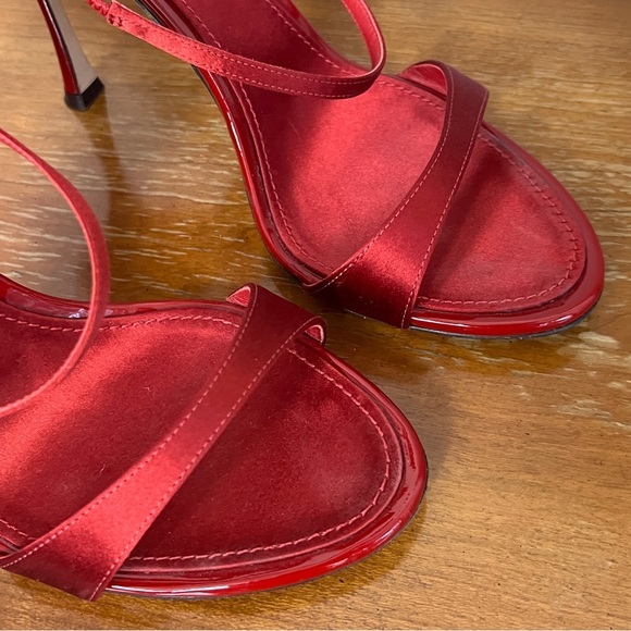 Dolce & Gabbana Red 105 Crystals Embellished Satin Holiday Pumps - Picture 10 of 11